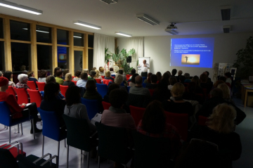 Prof. Dr. Raimund Jakesz bei einem Vortrag über Lebenskraft in der  BACOPA am 15.02.2019