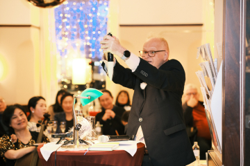 Friedrich Zettl bei seiner Rede