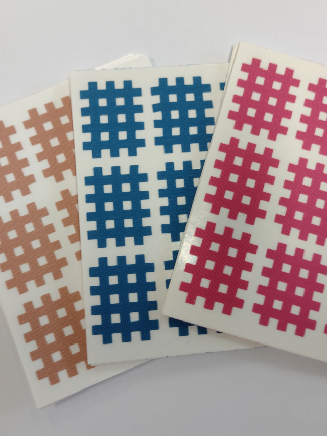 180 Stück 123 Gittertape in den Farben Beige, rot, blau ca. 2,8 cm zu 2,1 cm