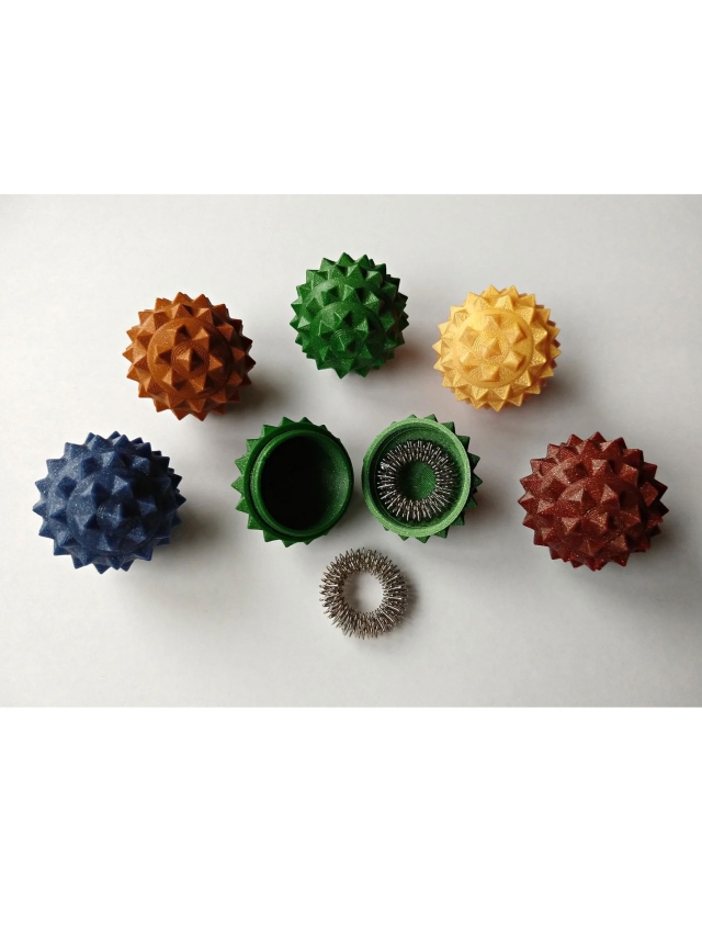 Massage Ball mit 2 Fingerroller rot