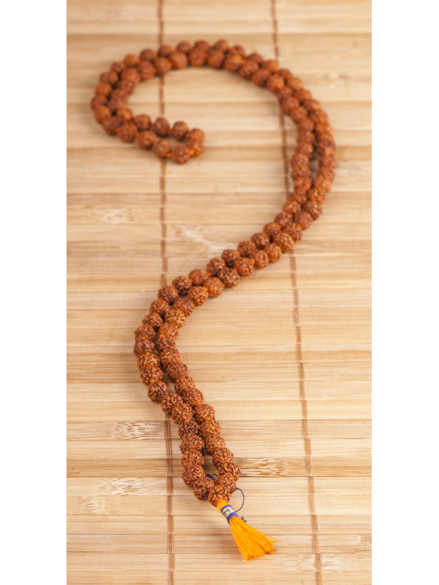 Rudraksha-Mala, mittel