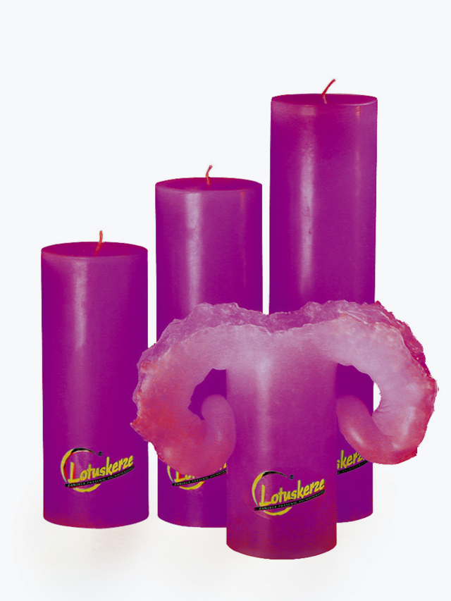 Candela Lotuskerze violett, 28 cm
