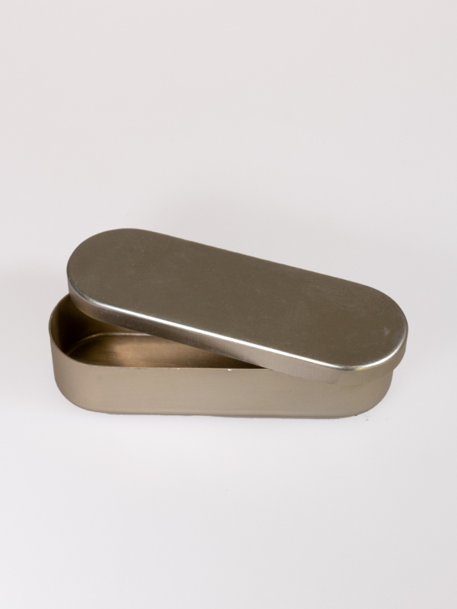 Nadeldose, Aluminium, ca. 11cm, länglich oval