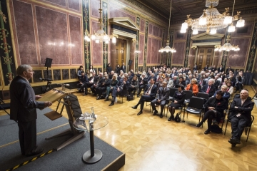 Anlässlich des 45. Jahrjubiläums der österreichisch-chinesischen diplomatischen Beziehungen Präsentation des Buches ÖSTERREICH UND CHINA IM BILD 1624 – 2016 von Gerd Kaminski  am Dienstag, dem 15. November 2016, um 18.00 Uhr  im Abgeordneten-Sprechzimmer des Parlaments