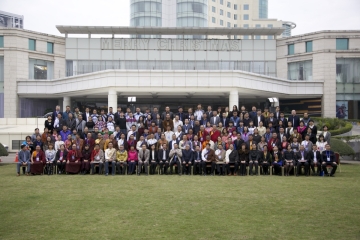 2017: The 6th International Academic Conference on Comparison of Traditional and Modern Medicine Presentation: „The eight potencies of Tibetan medicine“
(Veranstalter: Fudan University), Nanning, Guangxi Province, China, 7.-10.12.2017