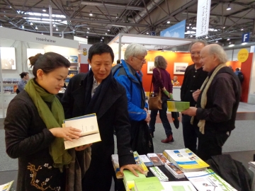Ouyang Jianghe, Wolfgang Kubin, Walter Fehlinger, Ludwig Hartinger auf der Buchmesse Leipzig 2015