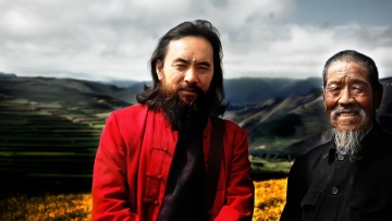 Writer Xuemo stayed with a local old man named Wu in the Cultural Palace of Dongming Mount in Lintan Village